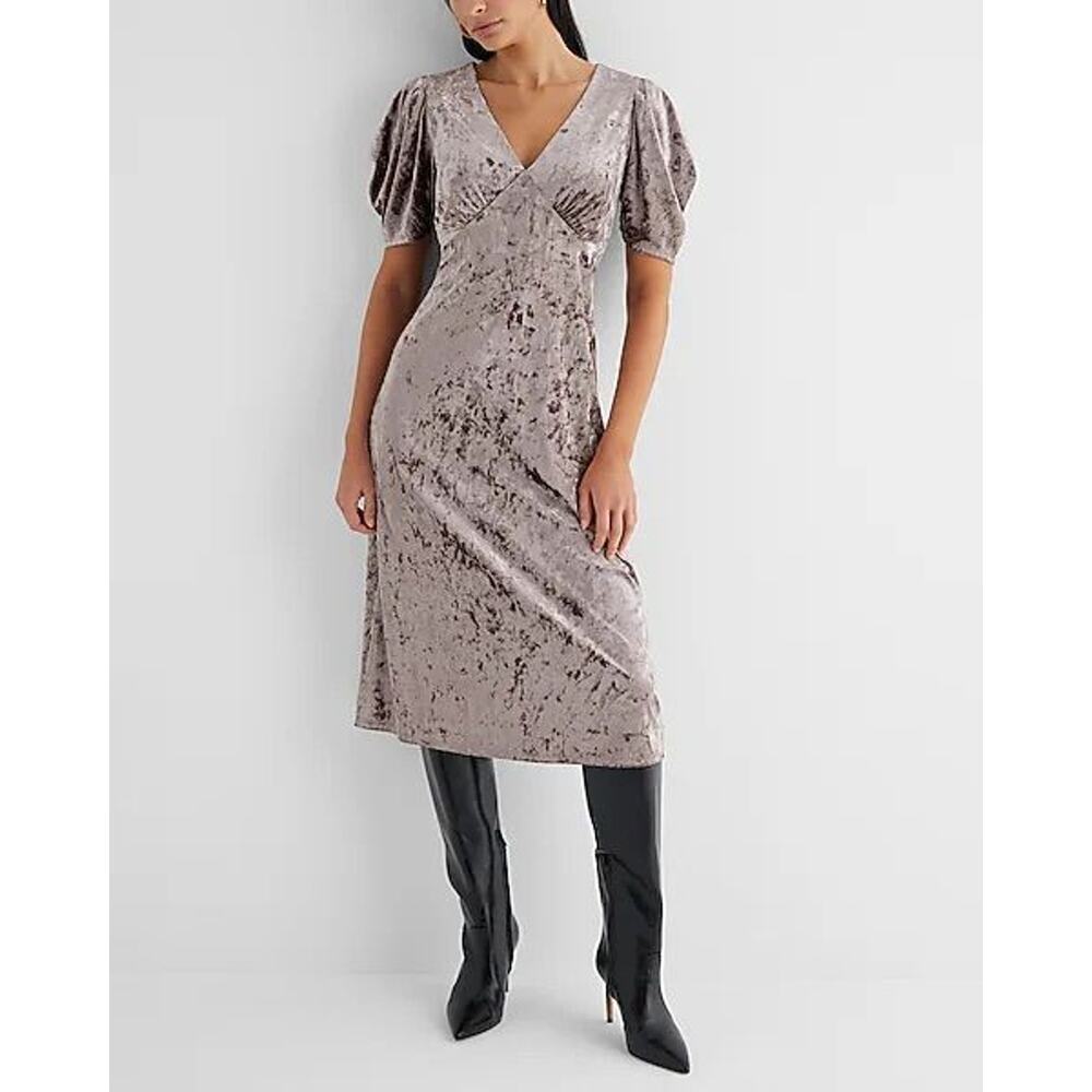 NWT EXPRESS Crushed Velvet V-Neck Puff Sleeve Midi Dress Sz Medium - Picture 2 of 6